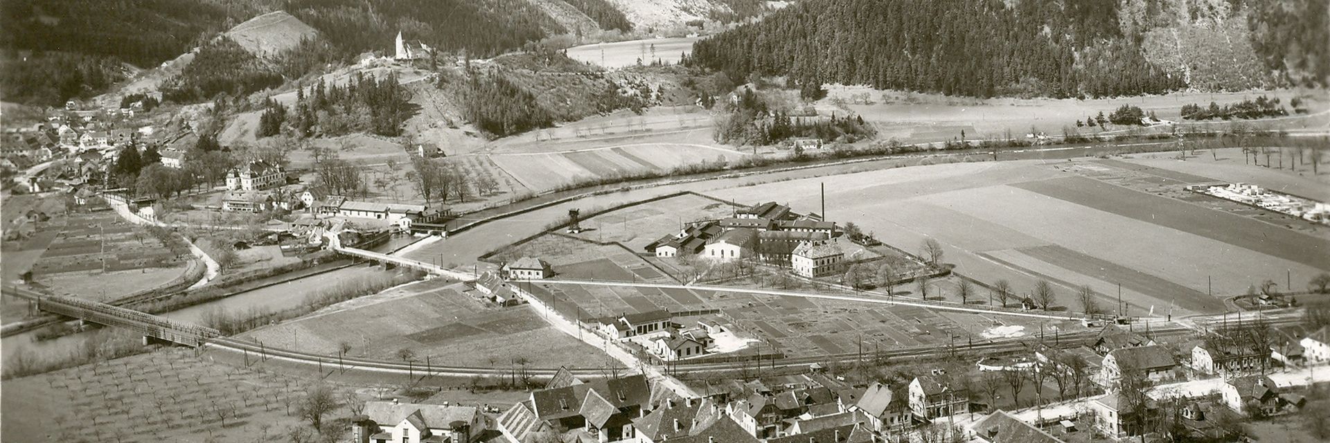 GIPRO Isolatoren in Peggau, historische Aufnahme